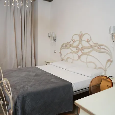 Bed and breakfast Old 4*