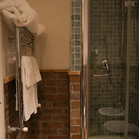 Old Bed & Breakfast 4*
